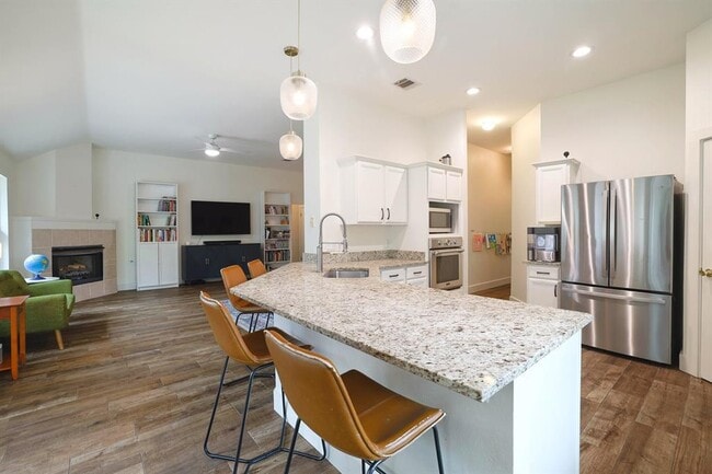 Building Photo - 10715 Galsworthy Ln