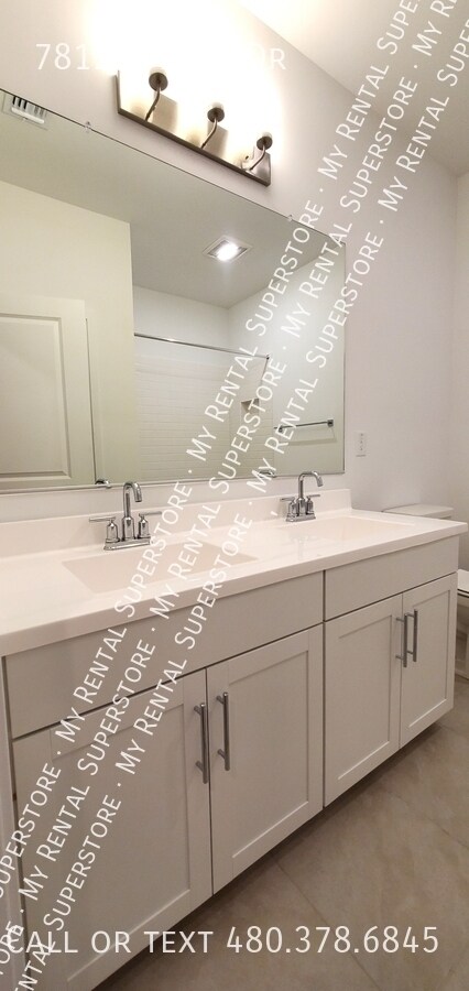 Building Photo - 7812 N 79th Dr