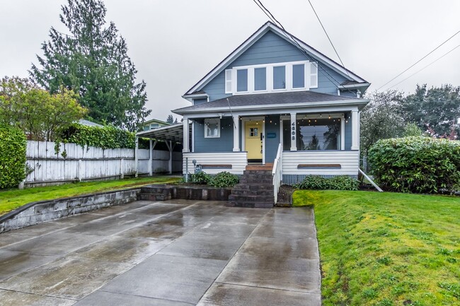 Building Photo - Charming Tacoma Craftsman!