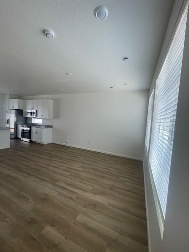 Building Photo - NEW Saratoga Springs Home