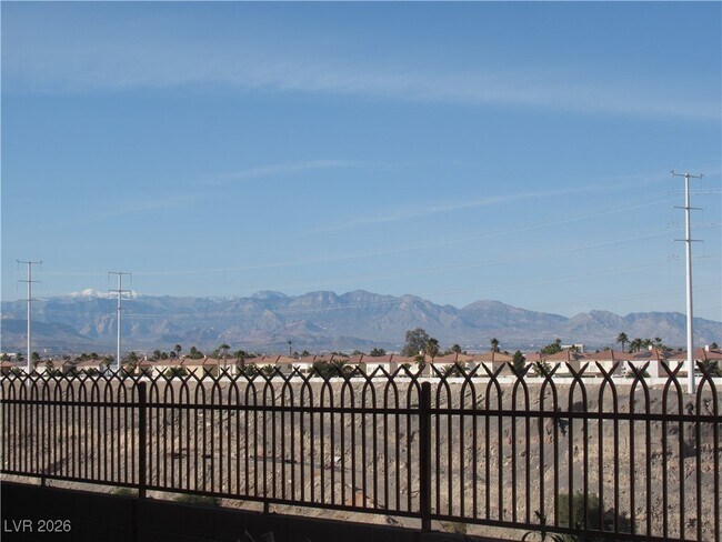 Building Photo - 1050 E Cactus Ave