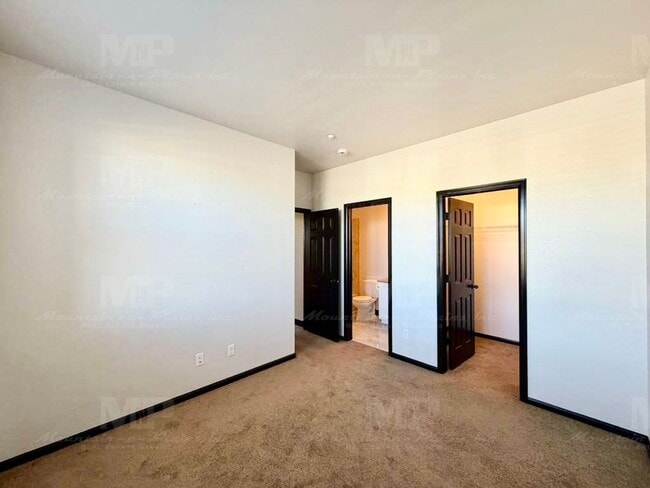 Building Photo - 3809 Rock Creek Dr