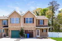Building Photo - 51 Meadow Ct