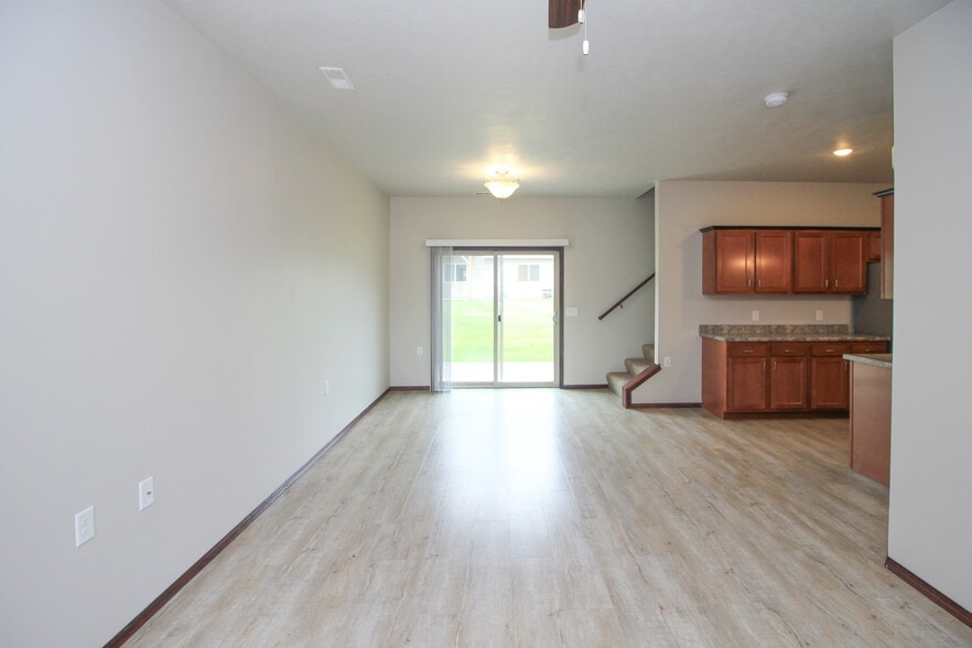 Building Photo - 1005 Tanner Ct