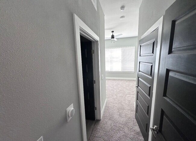 Building Photo - 5005 E Parmer Ln