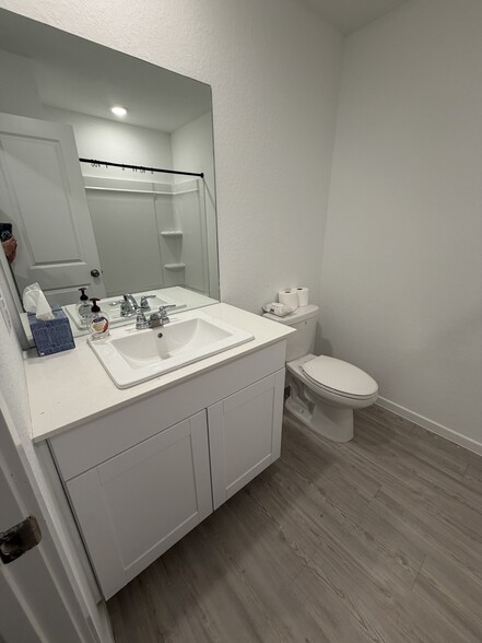 Building Photo - 6108 Bayberry Brk