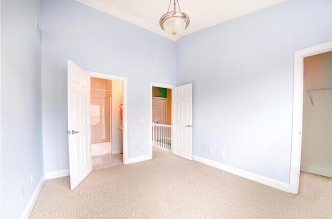 Building Photo - 5409 Saint Stephens Ct
