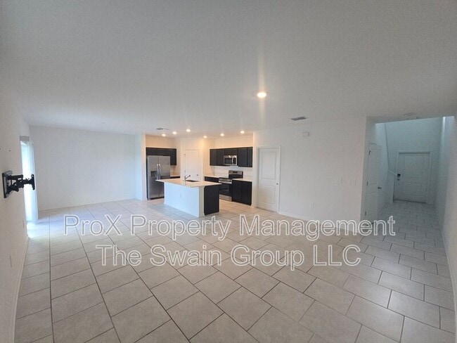 Building Photo - 633 Reggie Rd