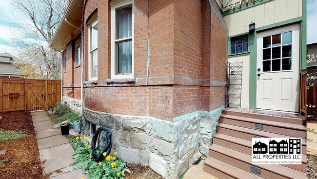 Building Photo - 3286 Meade St