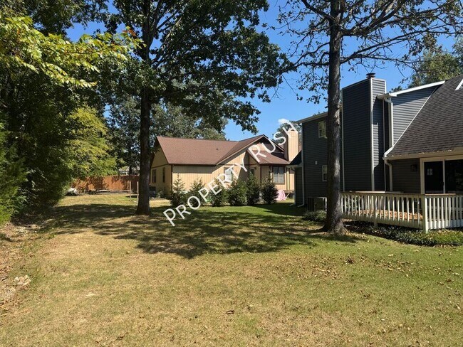Building Photo - 1915 Howell Mill Dr