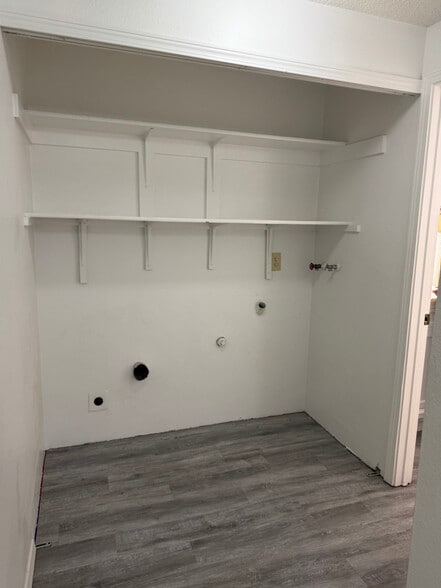 Building Photo - 3509 R St