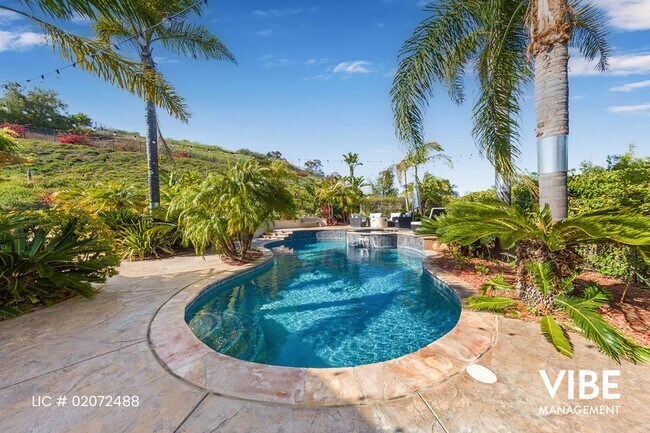 Building Photo - Gated Community-Lynn Oaks Estates Pool Hom...
