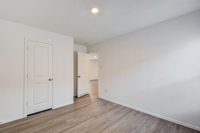 Building Photo - 26735 Wilderye Cv Ln