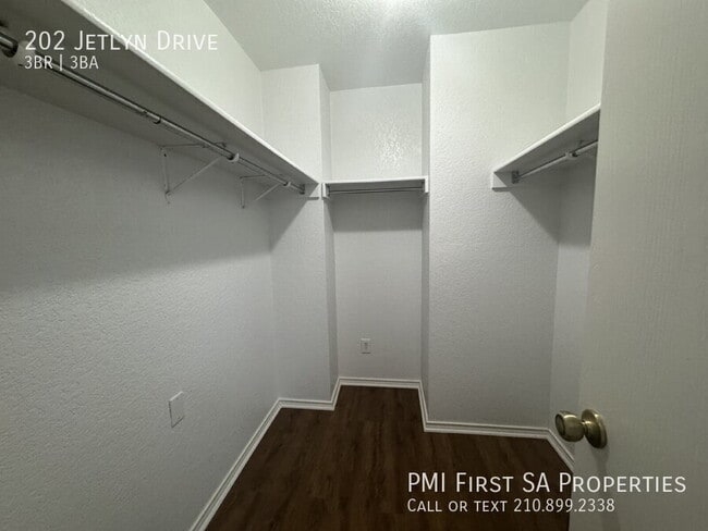 Building Photo - 202 Jetlyn Dr