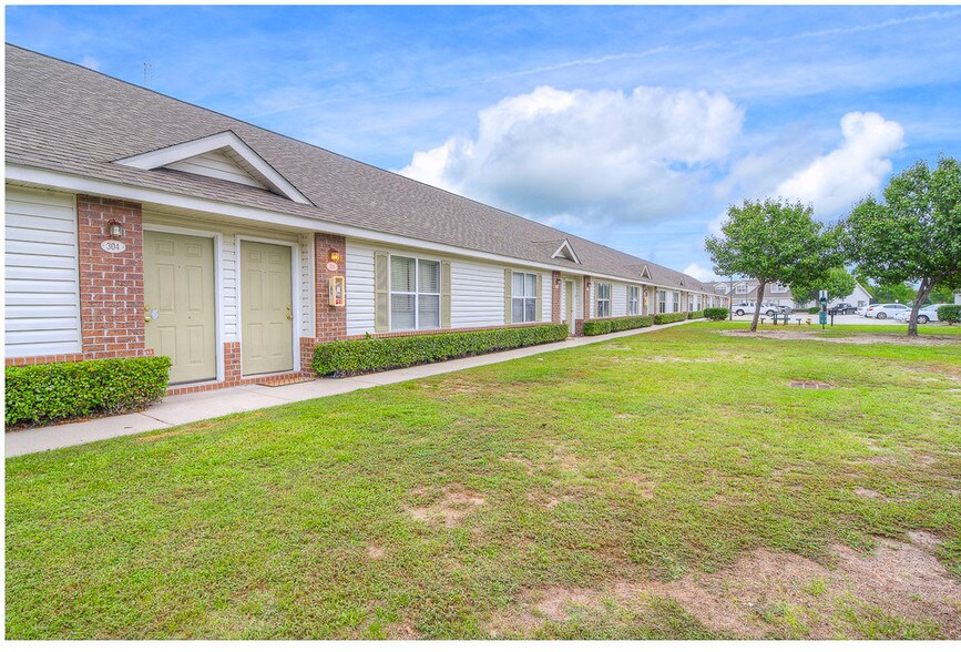 Garden Grove Townhomes 706 Pathfinders Way Garden City SC 29576