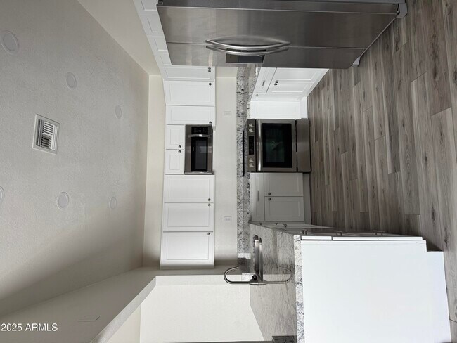 Building Photo - 13423 E Boston St