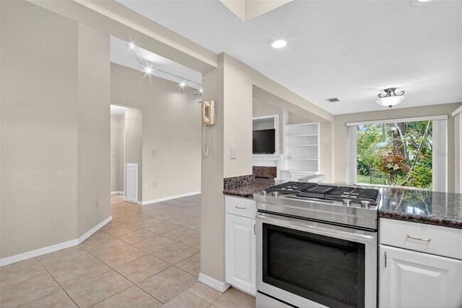 Building Photo - 33901 E Lake Joanna Dr