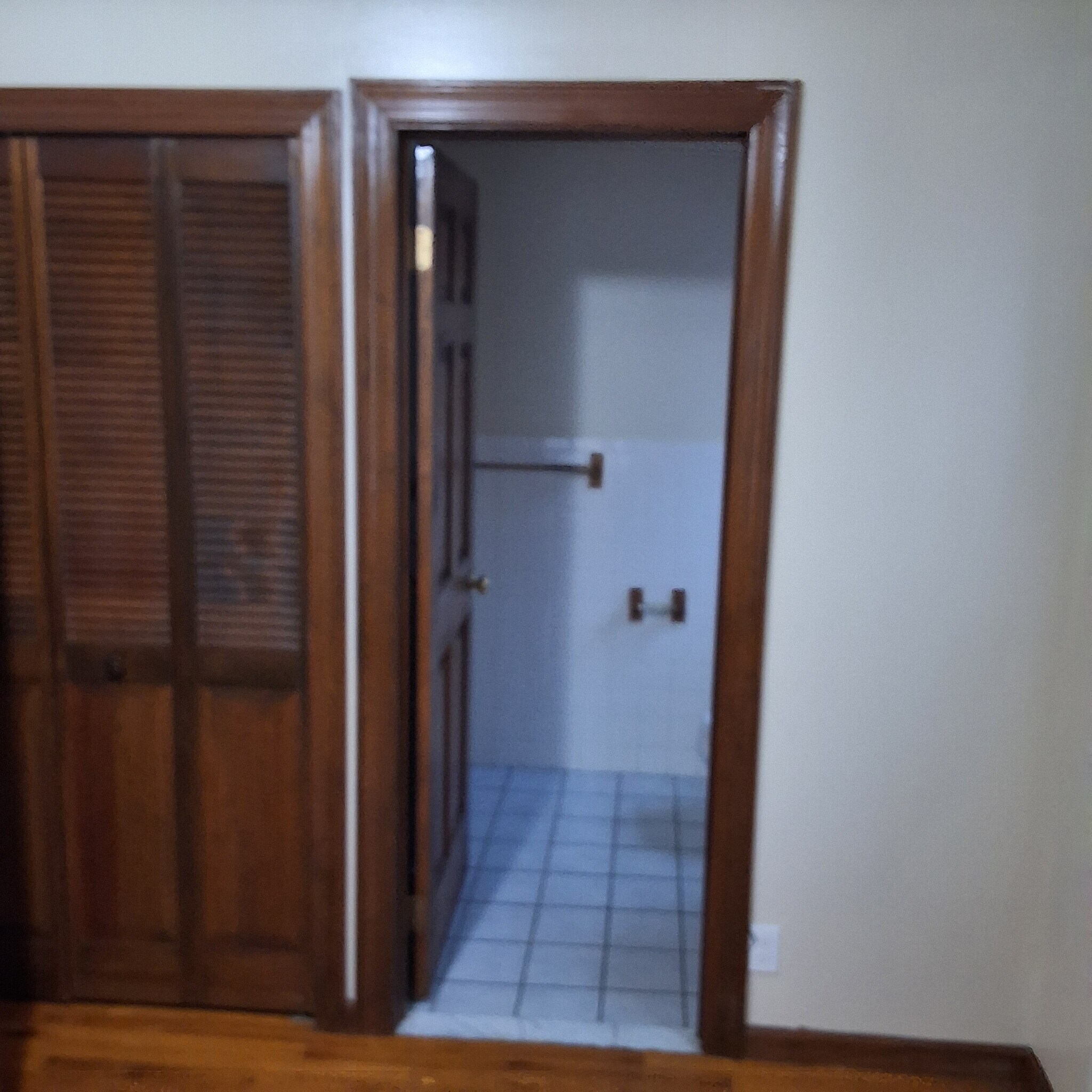 Building Photo - 340 W State St