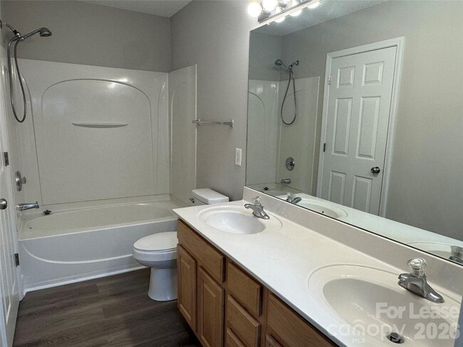 Building Photo - 3251 Blythe Ridge Ct