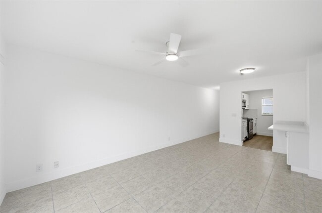 Building Photo - 3228 Coral Ridge Dr