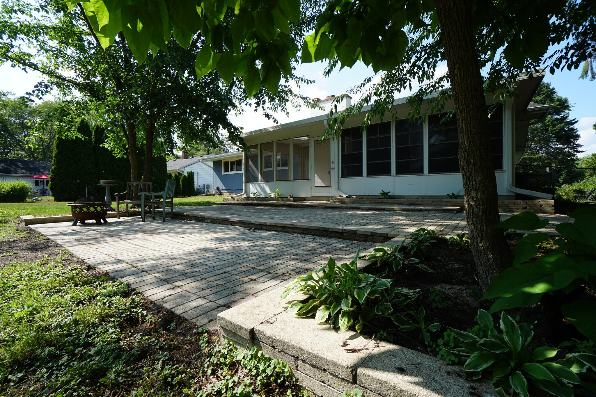 Building Photo - 28W383 Behrs Circle Dr S