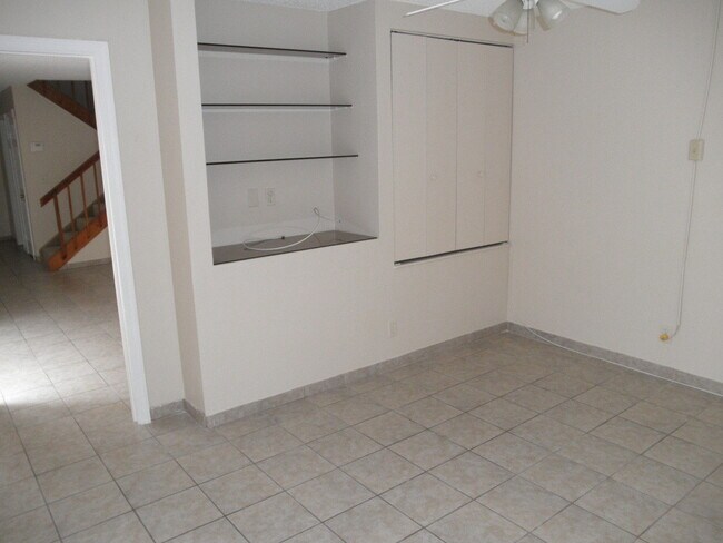 Building Photo - 584 Springdale Cir