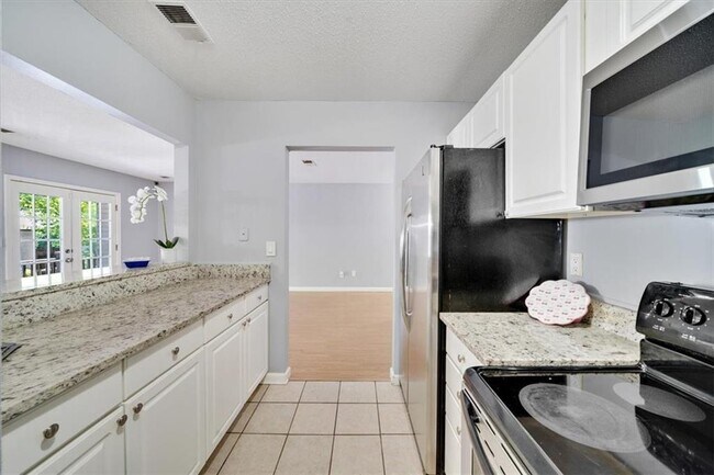 Building Photo - 3599 Woodbriar Cir