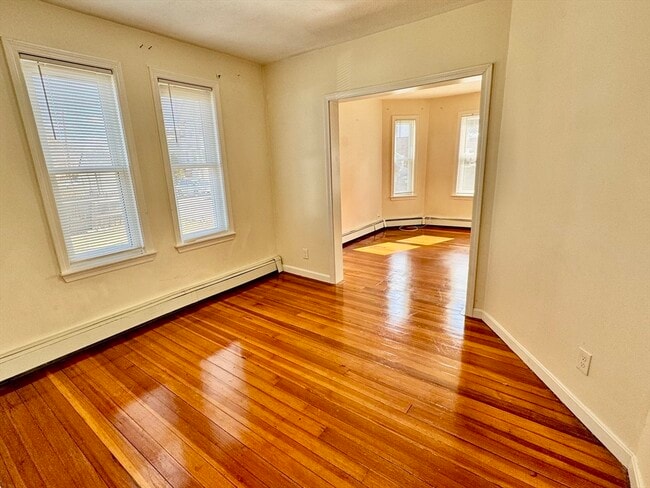 Building Photo - 21 Warren St