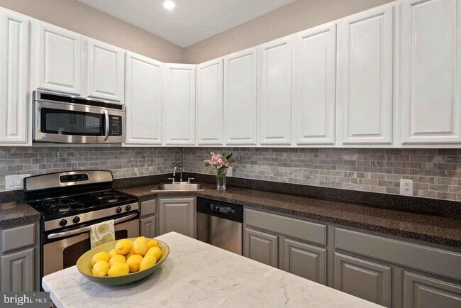 Building Photo - 1724 Morris St