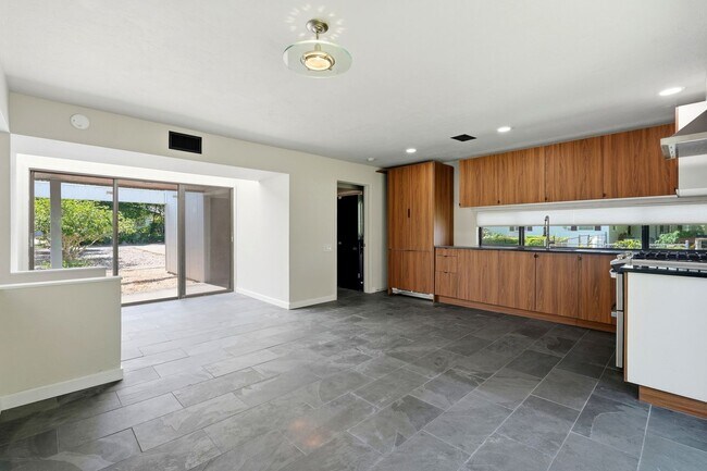 Building Photo - 2266 SW 43rd Pl