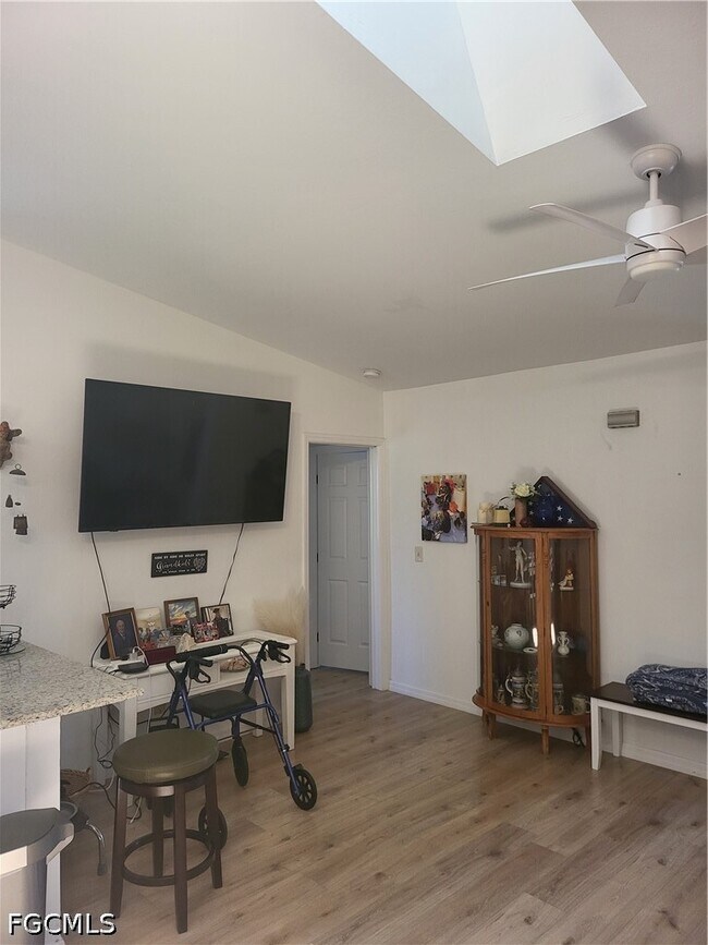 Building Photo - 1433 SW 51st Ln