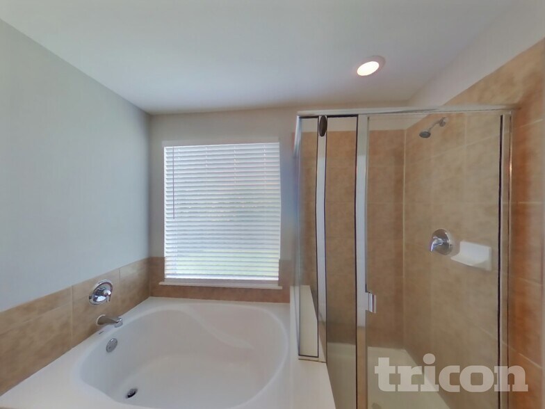 Building Photo - 120 Bison Meadow Dr