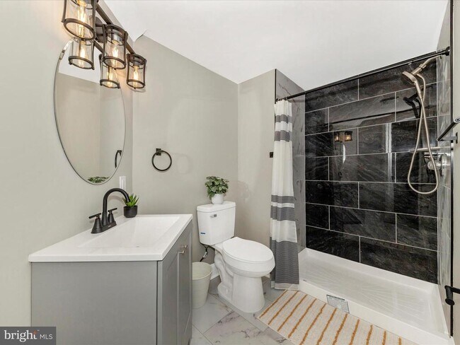 Building Photo - 14004 Daleshire Way