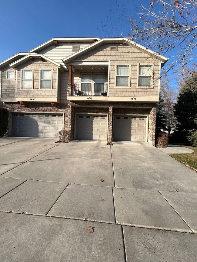 Building Photo - 2 Master Suites, 2.5 Bath Condo in West Jordan