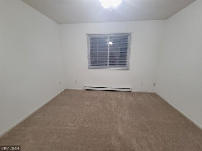 Building Photo - 530 Spring St