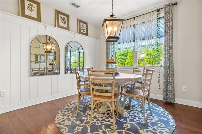 Building Photo - 705 Pressing Dr