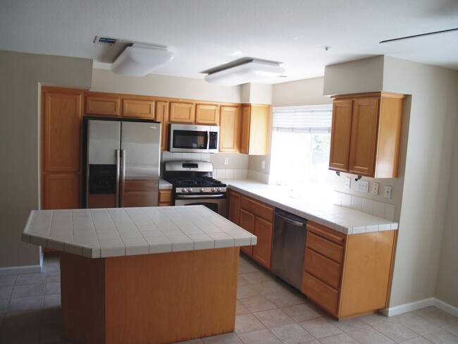 Building Photo - East Dublin Townhome in Great Location!