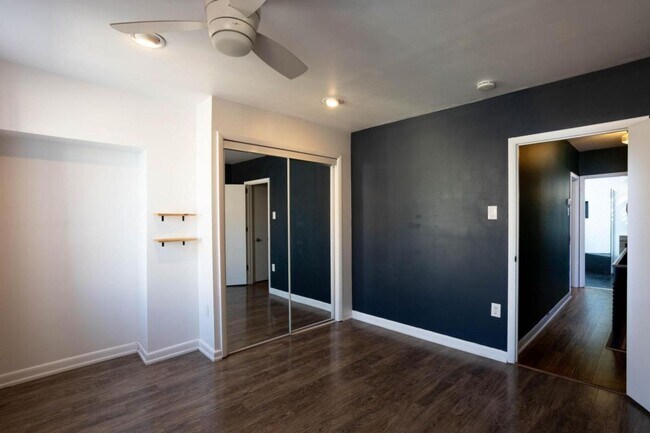 Building Photo - Gorgeous 2 Bedroom, 1.5 Bath Home in South Philly's LoMo Neighborhood