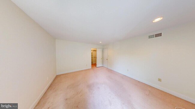 Building Photo - 2114 Bonnywood Ln