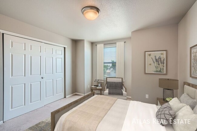 Building Photo - 4163 Meadowview Ct