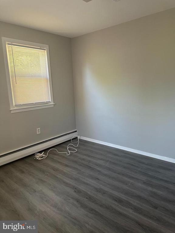 Building Photo - 4623 Belmont Ave