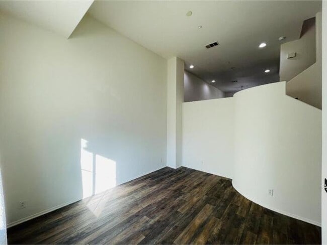 Building Photo - 33590 Willow Haven Ln