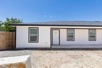 Building Photo - 1006 Co Rd 4516