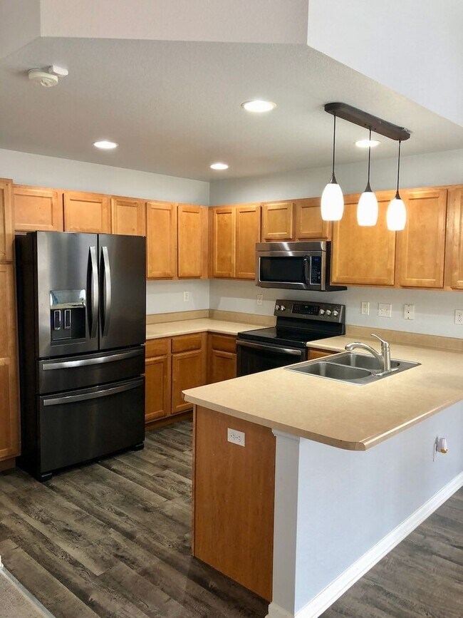 Building Photo - Charming Ranch Home with Office, A/C & Fen...