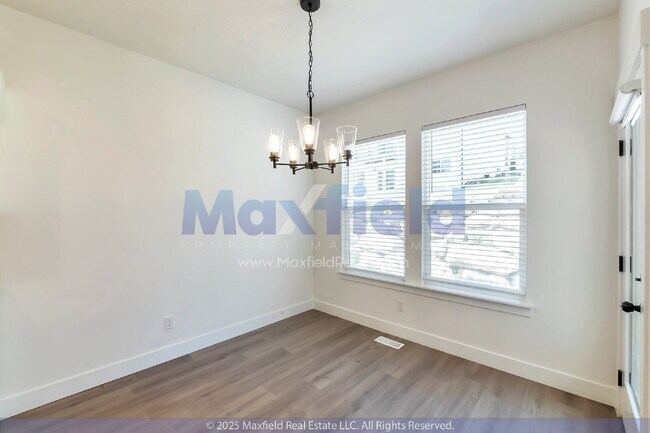 Building Photo - 5BD/3BTH/2GAR - Great space - Lehi Living