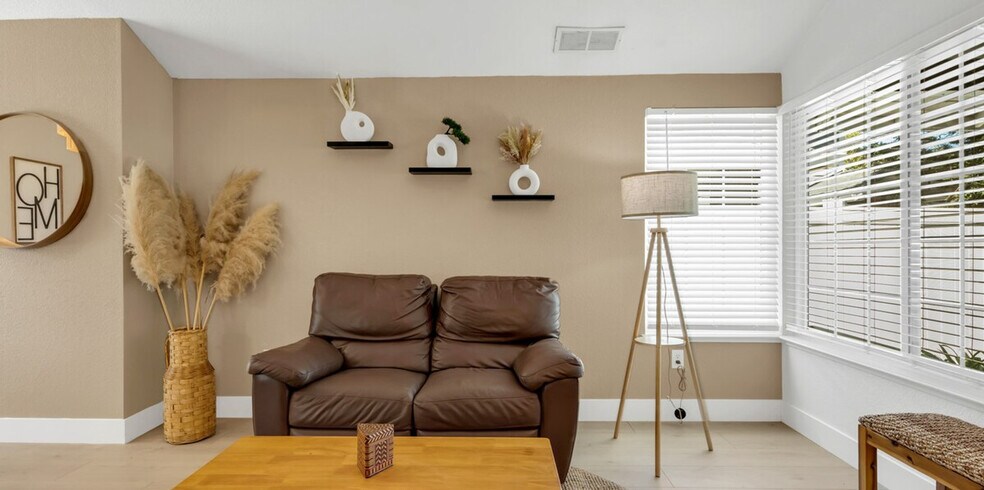 Building Photo - 8004 Caymus Dr