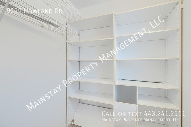 Building Photo - 9229 Howland Rd