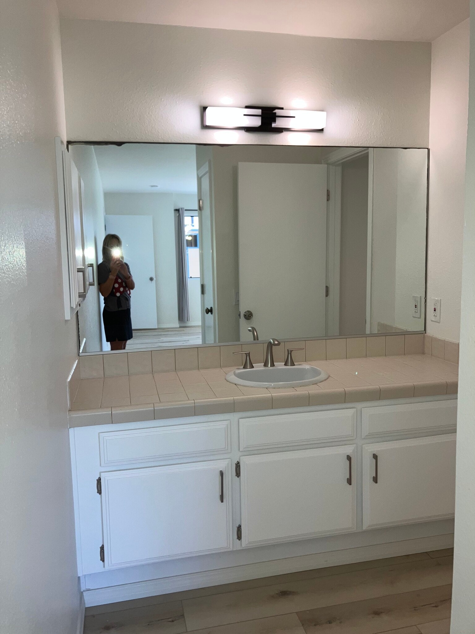 Half bath main level - 812 Kalpati Cir