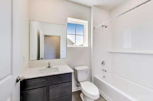 Building Photo - 6443 Juniper Dr