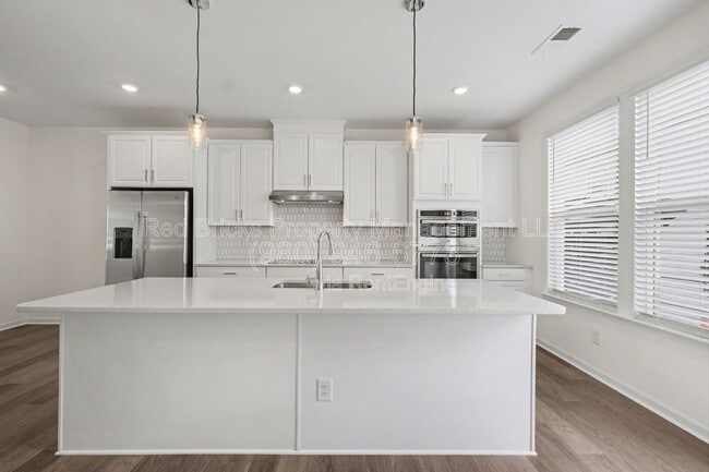 Building Photo - 2007 Hawksworth Ln